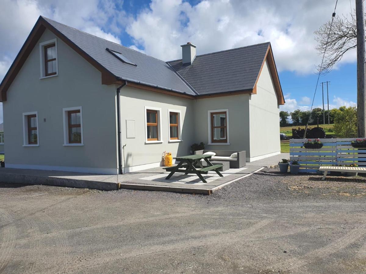 Murphys Irish Farmhouse Тралий Екстериор снимка