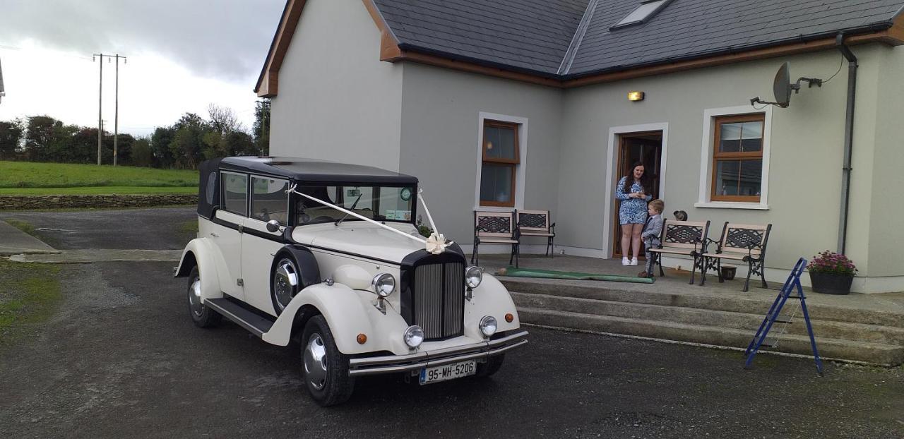 Murphys Irish Farmhouse Тралий Екстериор снимка